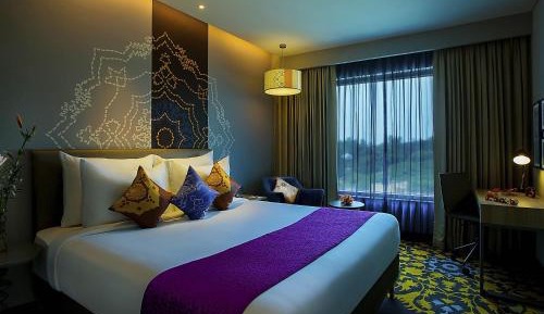 Deluxe king bed room with complimentary Indian afternoon Tea @Alfresco,20% off on Food & Soft Beverage & SPA,  Early Check-in & Late Check-out (Subject to Availability) and Happy Hours 1+1 on IMFL at Silk Bar/Galleria 