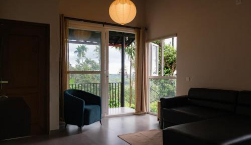 Villa with Garden View