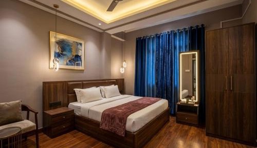 Deluxe King Room