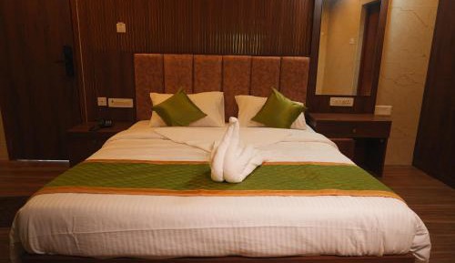 Deluxe Double Room (2 Adults + 1 Child)