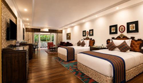 Executive Room - 10% Discount on Foods & Soft Beverages* | 15% Discounts on Laundry Services* | INR 500 spa credit during your stay on selective Massage services. TnC Apply.* | Free Minibar - 2 cans of soft Beverages (Once on Arrival)