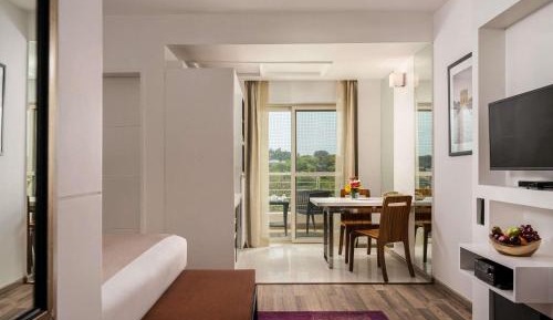 One-Bedroom Suite with Balcony with 20% discount on food and soft beverages and spa and Happy Hour 1+1 at By the Blue