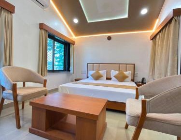 Queen Room with Garden View