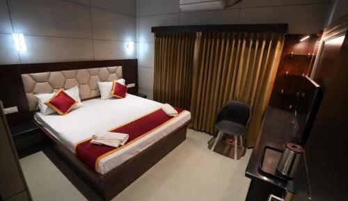 Standard King Room