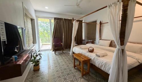 Standard King Room