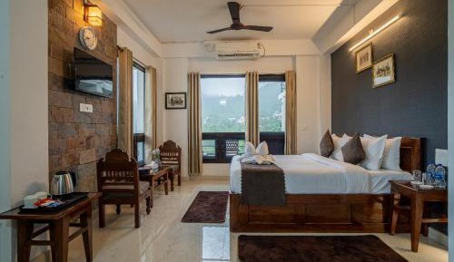 Double Room with Mountain View
