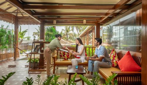 Superior Room: Complimentary Minibar on the day of arrival ; Welcome drink on arrival ; Complimentary Hi-Tea every evening  