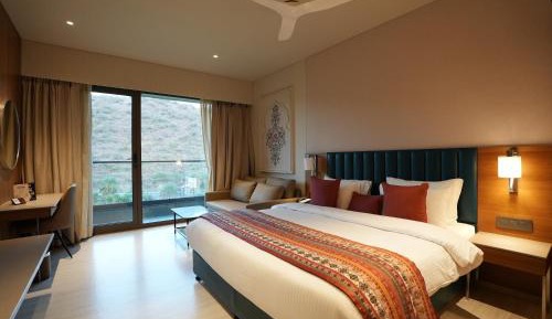King Room with Mountain View