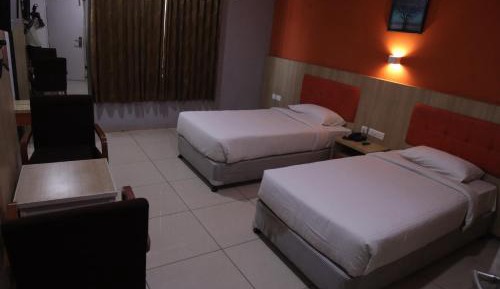 Deluxe Family Room