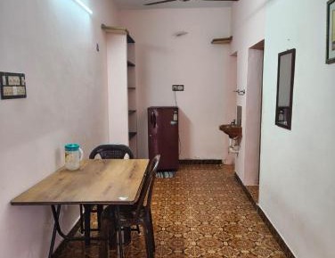 Deluxe One-Bedroom Apartment