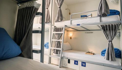 Bed in 10-Bed Mixed Dormitory Room