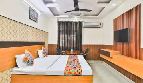 Deluxe Queen Suite