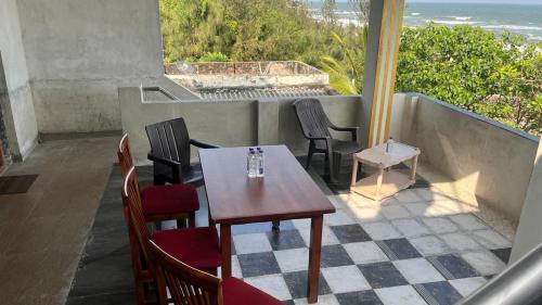 Deluxe Double Room with Balcony and Sea View
