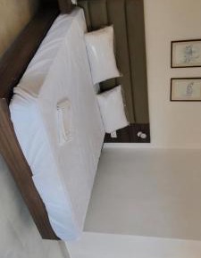 Deluxe Room (2 Adults + 1 Child)