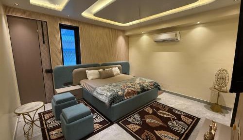 Studio Apartment with King Bed