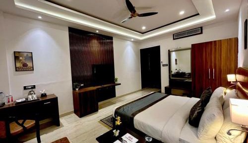 Superior King Room