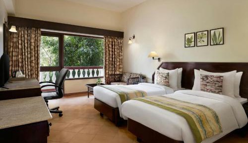 Winter Green Twin Room with Balcony