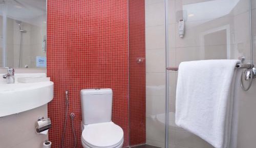 Deluxe Queen Room - 30% Off Dining