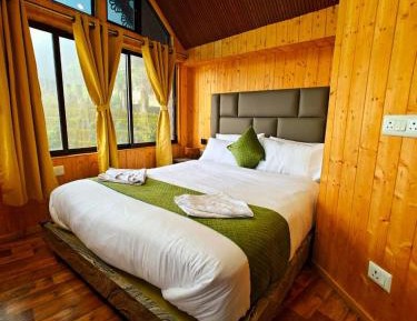 Quadruple Room with Mountain View