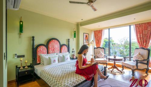 Boutique Heritage Room