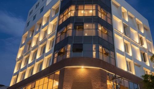 Double or Twin Room with City View