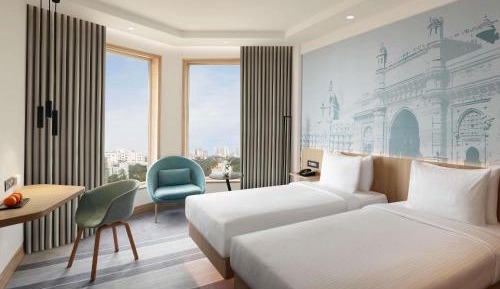 Superior Twin Room with City View 