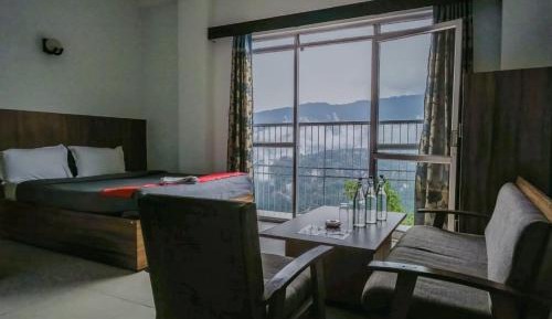 Family Room with Mountain View