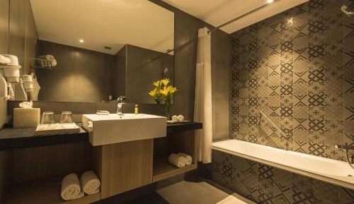 Studio Suite with Complimentary Indian afternoon Tea @Alfresco , 20% off on Food & Soft Beverage & SPA, Early Check-in & Late Check-out (Subject to Availability) Happy Hours 1+1 on IMFL at Silk Bar/Galleria