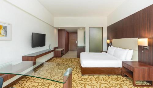 Standard Room -  20% off on session of Spa, Enjoy Happy Hours with 1+1 offer on Alcoholic Beverages, 20% Off on Laundry service