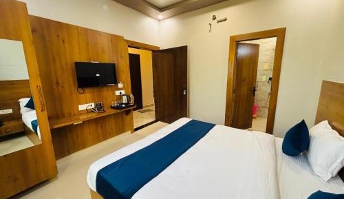 Superior King Room