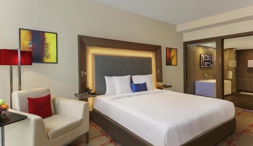 Master Suite with Separate Living Rooms and Bedroom, Jacuzzi and Premier Lounge Access -  20% Discount on Food & Beverage, Laundry and SPA