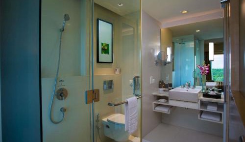 Premier Twin Beds with Lounge Access - Happy Hours 6:30 PM to 8:30 PM