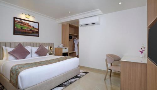 Super Deluxe Room Enjoy Happy Hours with 1+1 offer Mocktail 5pm-7pm