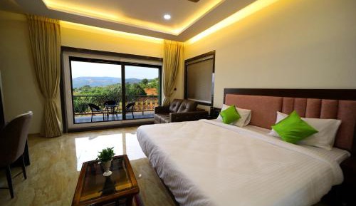 Deluxe Double Room with Bath