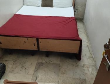 Deluxe Double Room (2 Adults + 1 Child)
