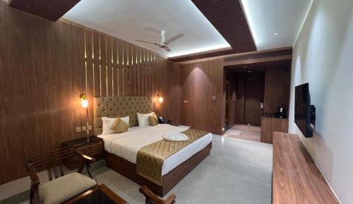 Superior King Room