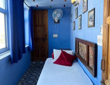 Single Room with Private Bathroom
