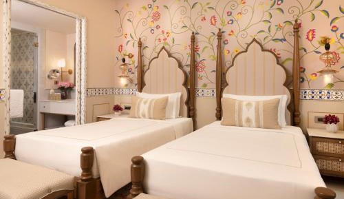 Grand Luxury Room Twin Bed with Sit Out