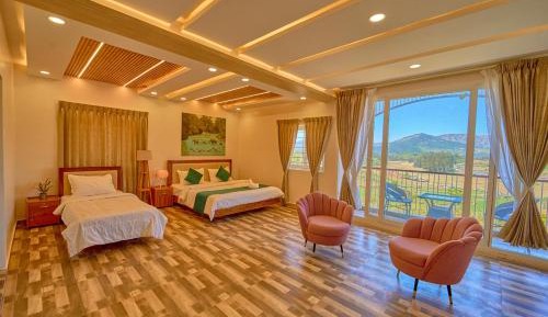 Deluxe Double Room with Balcony