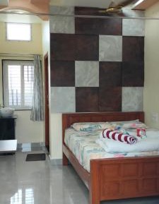 Standard Queen Room
