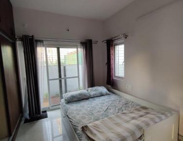 Studio with Sofa Bed