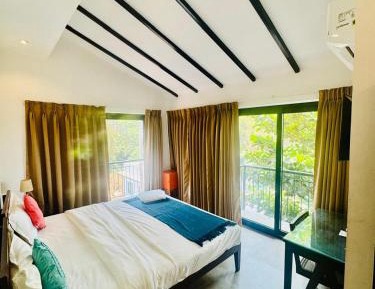 Double Room with Mountain View