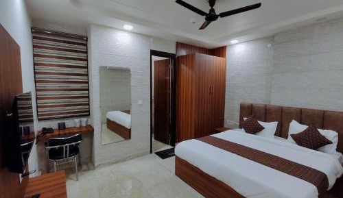 Superior King Room