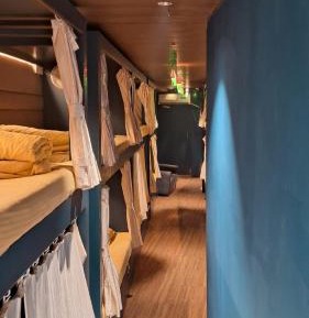 Single Bed in Mixed Dormitory Room