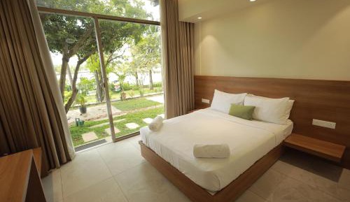 Double Room with Lake View