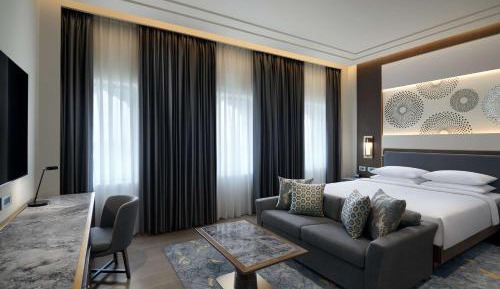 Royal Prestige Suite