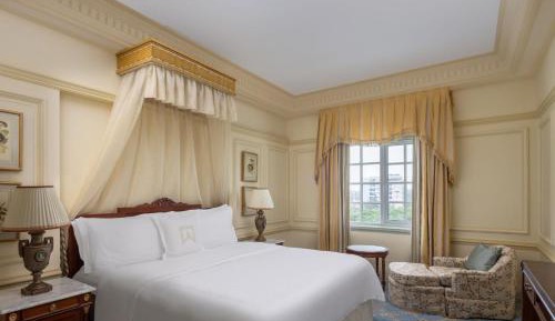 Manor King Suite -Club Lounge Access