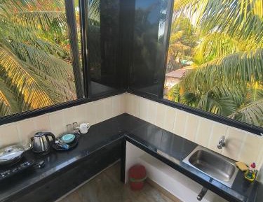 Studio Apartment with Queen Bed