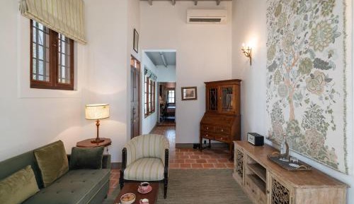 Bombay Suite
