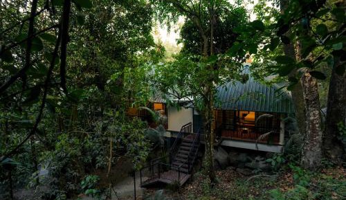 Honeymoon Cottage with Plunge Pool with Evening Hi-Tea Complimentary